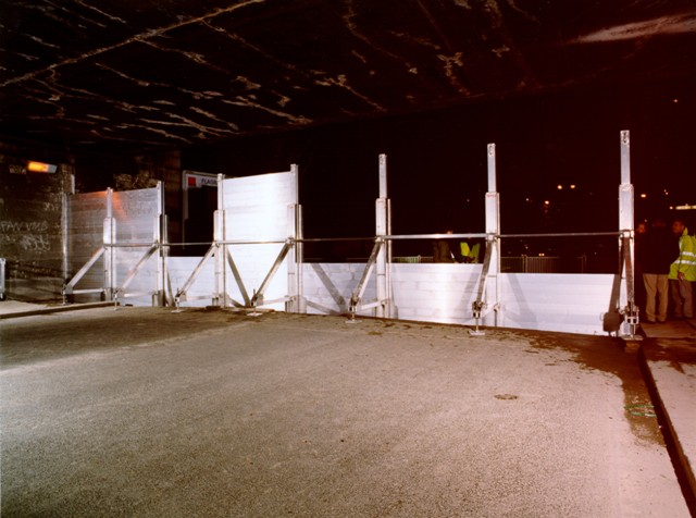 demountable flood barrier protecting bridge paris